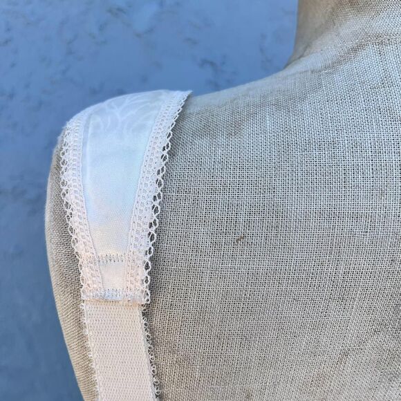 Playtex 18hr Women's Vintage Bra 40DD Retro pin up girl - Picture 4 of 8